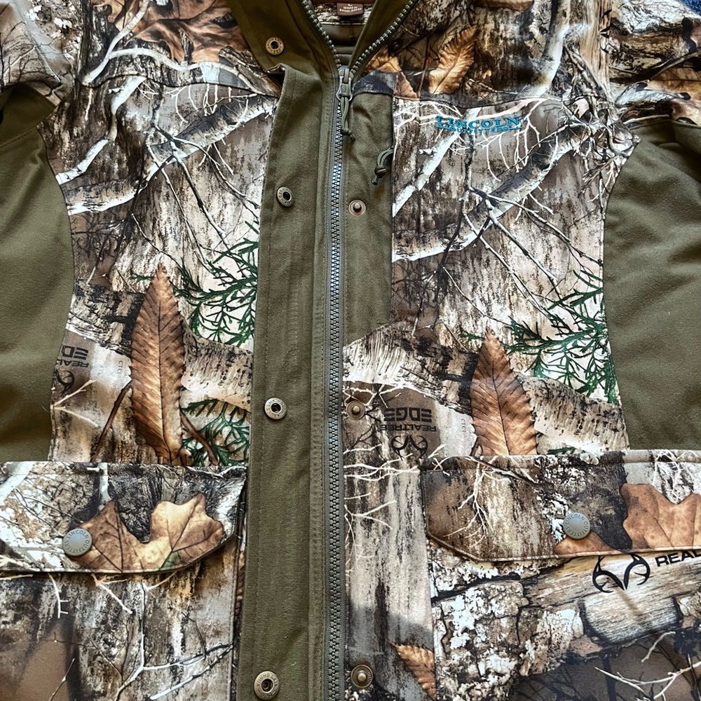Women’s Camouflage Hooded Jacket - Picture 4 of 5